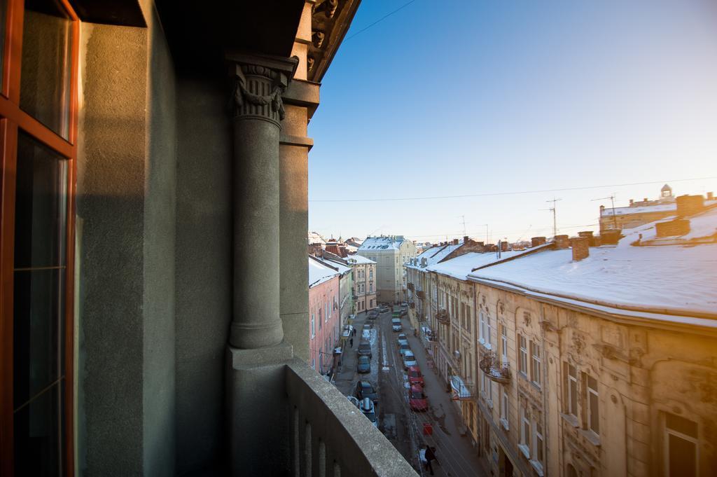 British Club Lviv Hotel Exterior photo